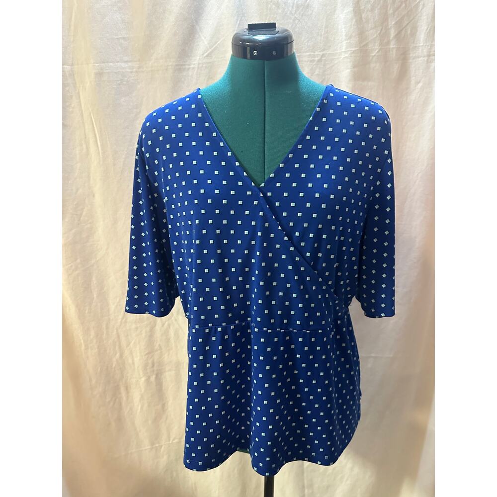 Liz Claiborne Blue Geometric Print Wrap Top | Size M